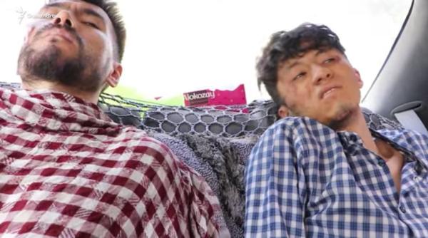 video doi jurnalisti afgani batuti crunt de talibani timp de patru ore esti norocos ca nu te am decapitat