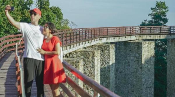 festivalul filmului de dragoste a umplut cetatea neamtului foto