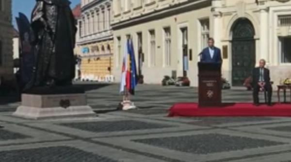 klaus iohannis la sibiu la dezvelirea statuii lui samuel von brukenthal un omagiu adus pretioasei sale mosteniri