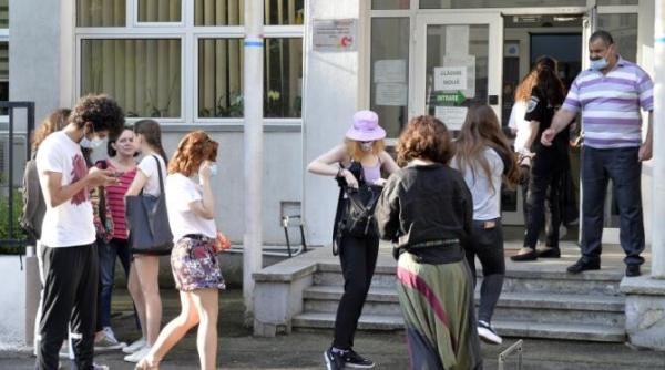 13 septembrie prima zi de scoala reguli pentru elevi in pandemie singurii care au voie fara masca si lista activitatilor interzise