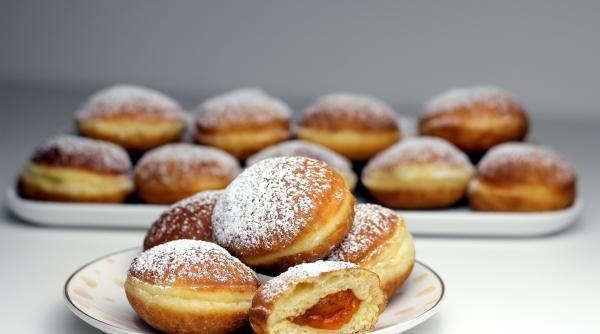 gogosi poloneze sau paczki secretul pentru un aluat pufos care se topeste in gura