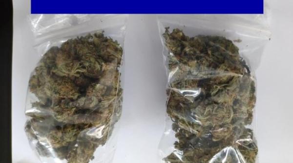 doi barbati  arestati pentru ca vindeau droguri tinerilor din sulina  erau filati inca din toamna anului 2020