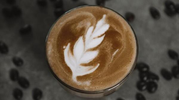 esti un fan al cafelei beneficii vs dezavantaje lista