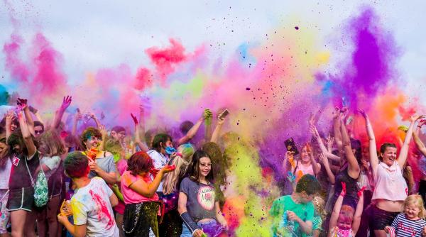 imapp 2021 si the color run night sambata in bucuresti