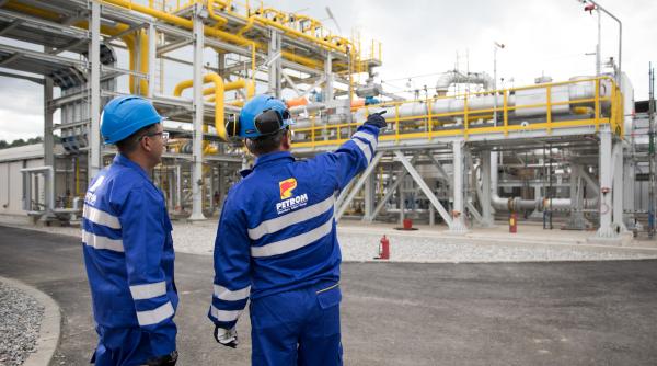 omv petrom a finalizat cu succes prima livrare de gaz natural lichefiat gnl din romania