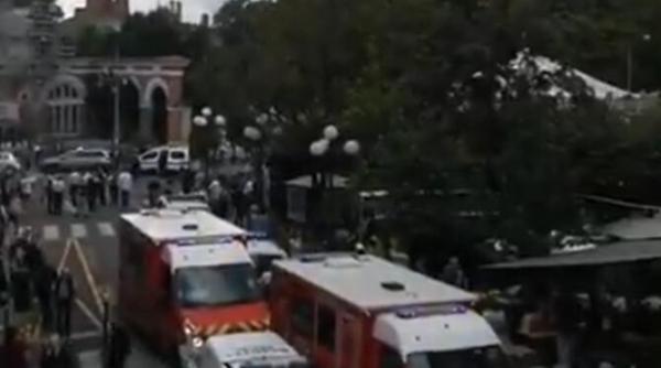 sase raniti dupa ce o masina a intrat in terasa unei cafenele din franta