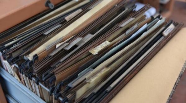 minerii au iesit in strada la targu jiu protest cu sute de persoane