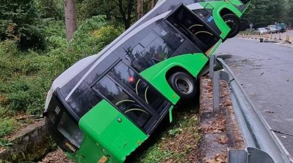 soferul a coborat  iar autobuzul a plecat singur si a ajuns in sant