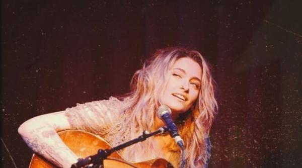 fiica lui michael jackson  declaratii care i a uimit pe fani  prc e2prc 80prc 9dnu am avut relatii doar cu femei si barbatiprc e2prc 80prc 9d