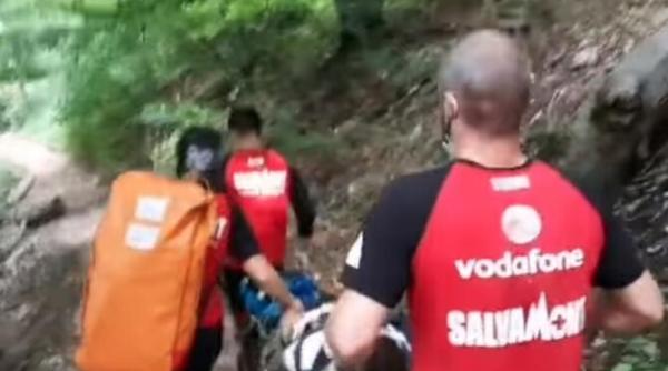 mobilizare pentru salvarea unui turist ratacit in muntii bucegi