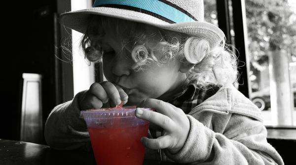 copil de 5 ani in stare grava dupa ce a baut dezinfectant pentru oi in loc de suc