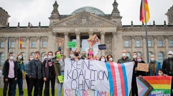 doua femei transgender au intrat in parlamentul germaniei tessa ganserer o victorie istorica pentru intreaga comunitate queer