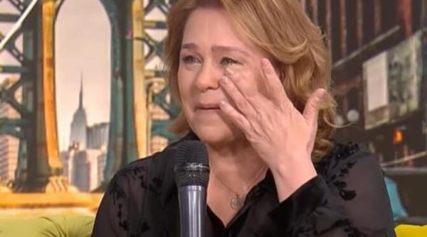 liliana mocanu actrita din las fierbinti apel disperat in direct asteptam de ieri salvarea am frisoane o stare de rau continuu