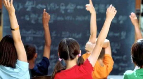 bursele elevilor cresc cati bani vor primi elevii din semestrul ii