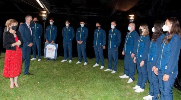 medaliatii la jocurile olimpice premiati de familia regala a romaniei la palatul elisabeta