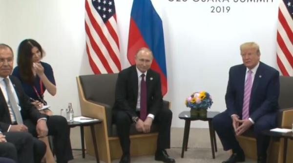putin a angajat o femeie atragatoare pentru a i distrage atentia lui trump la o intalnire din 2019 video