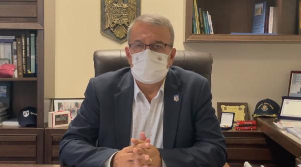 vergil chitac  primarul constantei  se spala pe maini dupa tragedia de la spitalul de boli infectioase video