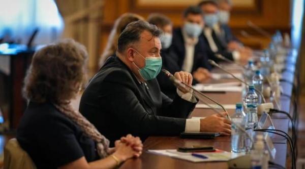 nelu tataru  realitatea este asa cum o vedeti in fotografie  incotro alegem sa ne indreptam