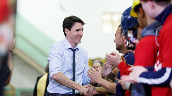 canada angajatii federali care nu accepta vaccinarea sunt trimisi in concediu fara plata