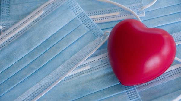 studiu efectele secundare ale covid 19 substantiale risc de infarct si la un an de la infectare