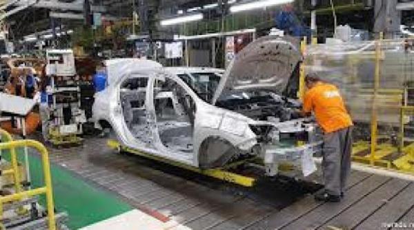 uzina dacia de la mioveni isi intrerupe vineri din nou activitatea