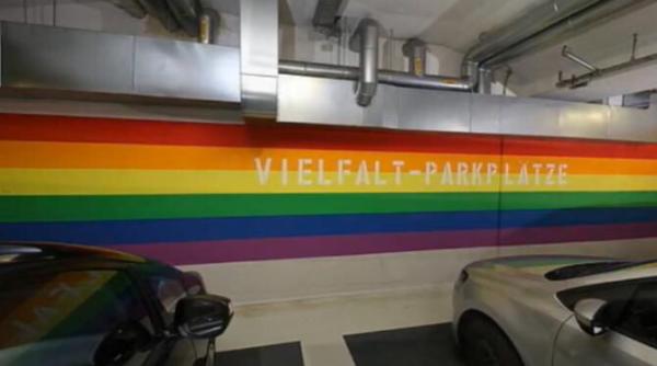 o parcare din germania introduce spatii de diversitate pentru soferii lgbt si migranti foto