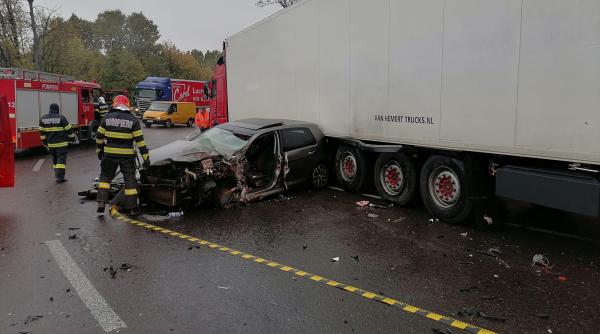accident grav pe valea oltului remorca unui tir a intrat intr o masina care circula regulamentar pe contrasens