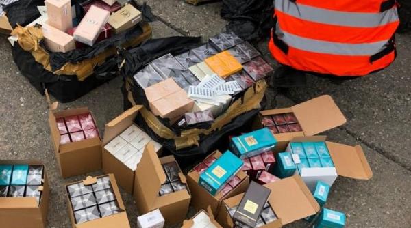 haine parfumuri si bijuterii toate in valoare de aproape 50 000 de euro confiscate de autoritati
