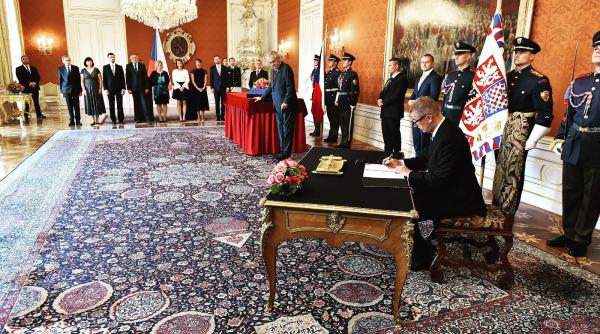 cehia situatie similara cu romania premierul in exercitiu sustine ca presedintele i a promis noua desemnare