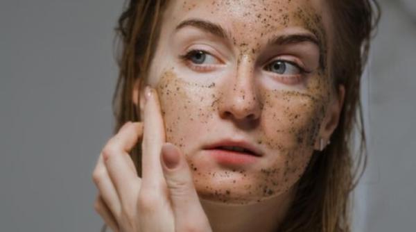 cum sa arati mai tanara cu 10 ani 10 trucuri pentru a pacali varsta