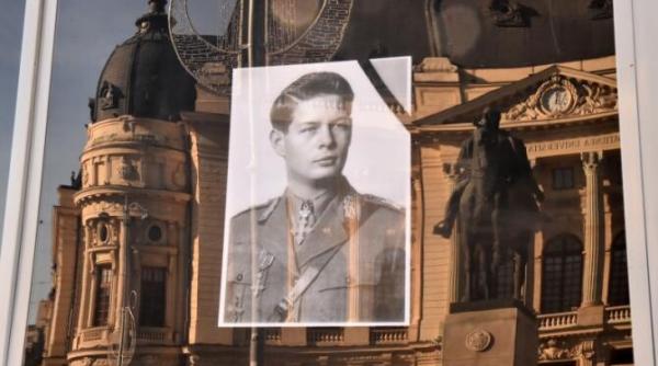 ceremonie dedicata centenarului nasterii regelui mihai i burse ordine si decoratii acordate de custodele coroanei