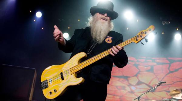 a fost gasita chitara furata a rockerului randy bachman acum 45 de ani