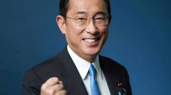 gest controversat al noului prim ministru al japoniei premierul trimite o ofranda la un sanctuar simbol al militarismului japonez