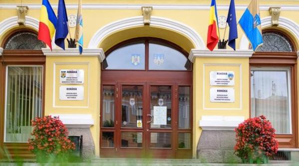 restrictii in pandemia covid 19  acces in primarie  doar cu programare