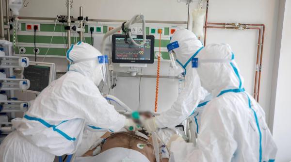 cosmarul ati descris de un medic din sibiu disperat dupa o gura de aer sa l intubezi si apoi sa iei legatura cu familia