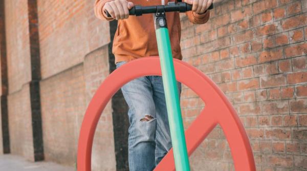 politia romana trei reguli pentru cei care merg pe trotineta electrica