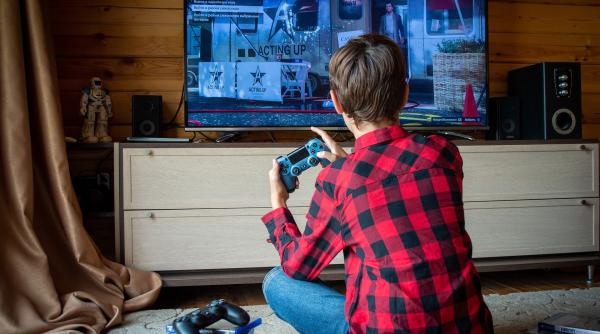 un copil din buzau a amenintat ca se sinucide dupa ce i a fost blocat un joc voi stiti ce face copilul vostru in online