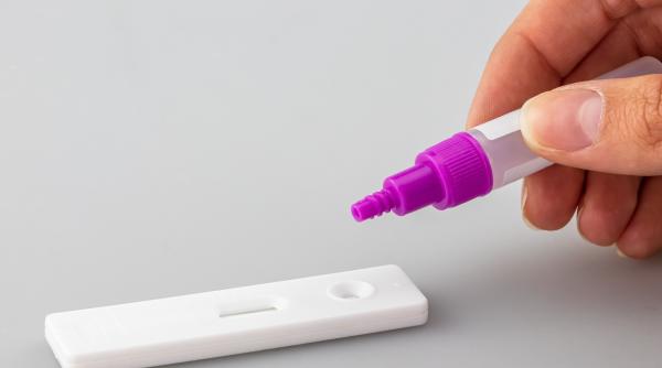 vaccinatii da testatii nu de ce nu ai voie pe strada dupa ora 22 chiar daca ai test