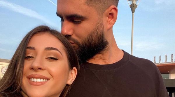 nicole cherry a fost ceruta in casatorie primele imagini cu inelul de logodna