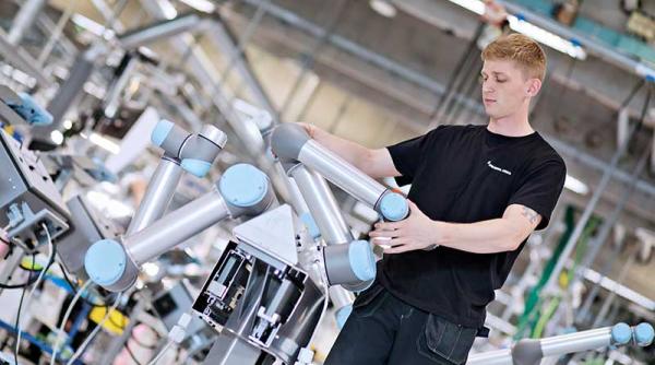 ce sunt robotii industriali si care sunt cele mai folosite tipuri p