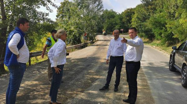 corneliu stefan 47 de kilometri de drumuri judetene vor intra intr un program de reabilitare