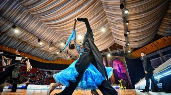 in plina pandemie  romania gazduieste trei campionate mondiale de dans sportiv  peste 1 000 de participanti si oficiali