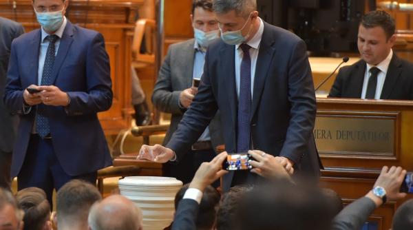 liderul pmp usr ne desconsidera nu ne intreaba nimeni nimic