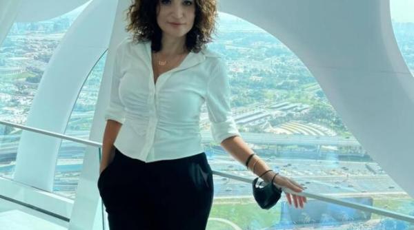 prin ce a trecut ioana ginghina  celebra actrita din serialul prc e2prc 80prc 9dadelaprc e2prc 80prc 9d  in vacanta  prc e2prc 80prc 9dparca eram pe alta planetaprc e2prc 80prc 9d