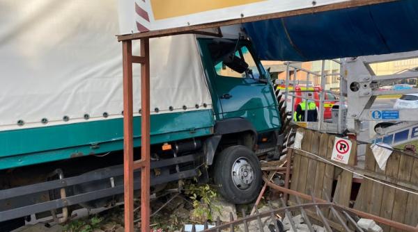 pericol de explozie in cluj napoca dupa ce o teava de gaze a fost rupta de un camion