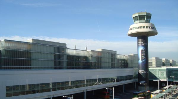 probleme pe aeroportul brandenburg din berlin haos din cauza unei alarme de incendiu