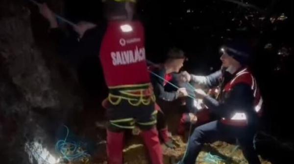 un tanar in stare de ebrietate a fost salvat de salvamont dupa ce a cazut in timpul unei drumetii pe tampa