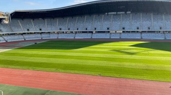 gazonul de pe stadionul cluj arena a fost schimbat vechiul gazon si a facut pe deplin datoria