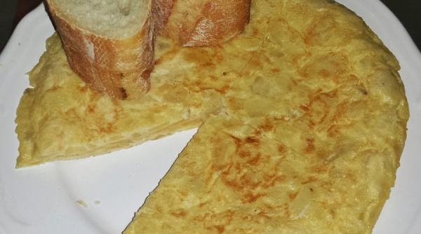 mic dejun omleta cu cartofi dulci reteta simpla si gustoasa