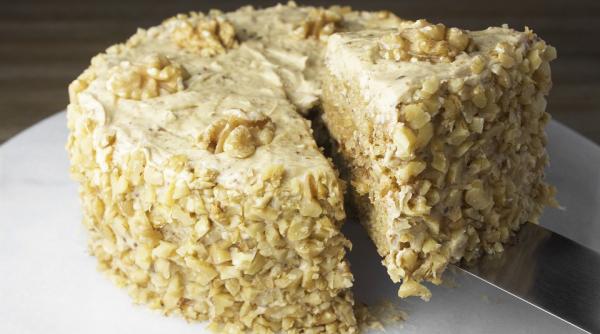 sfintii mihail si gavriil 8 noiembrie tort surpriza pentru sarbatoriti reteta